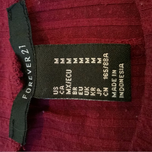 Forever 21 Crop Top Maroon Boxy Three Quarter Sleeves Round Neck Size Medium - Picture 6 of 6